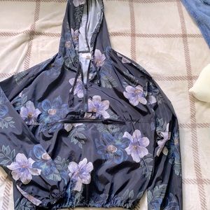 Women’s pullover windbreaker